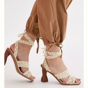 Sam Edelman Harleigh Heels - cream